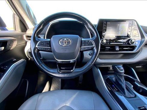 Certified 2020 Toyota Highlander Limited image 6