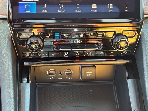 New 2025 Jeep Grand Cherokee Summit w/ Obsidian Package image 31