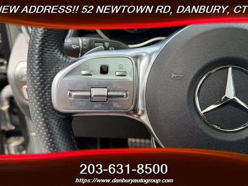 Used 2022 Mercedes-Benz GLC 300 4MATIC image 24