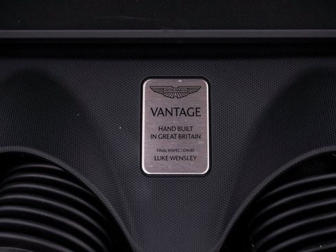 Used 2026 Aston Martin V8 Vantage Roadster image 38