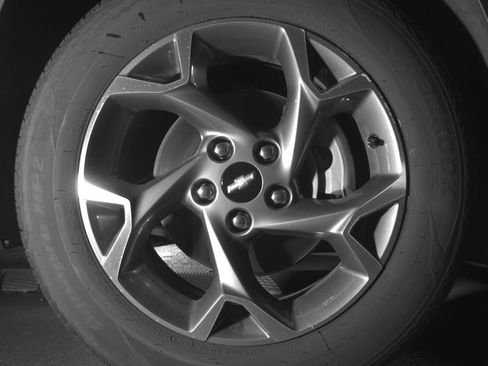 Used 2025 Chevrolet Trax LT w/ LT Convenience Package image 13