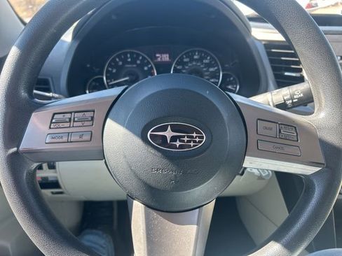 Used 2011 Subaru Outback 2.5i image 15