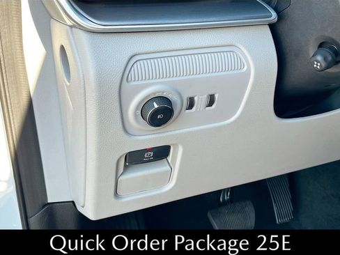Used 2025 Jeep Wagoneer L 4WD w/ HD Trailer Tow Package image 12