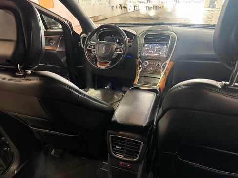 Used 2020 Lincoln Nautilus Reserve AWD/4WD image 9