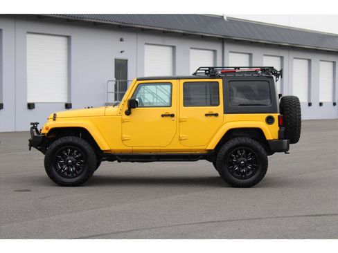 Used 2015 Jeep Wrangler Unlimited Sahara w/ Connectivity Group image 2