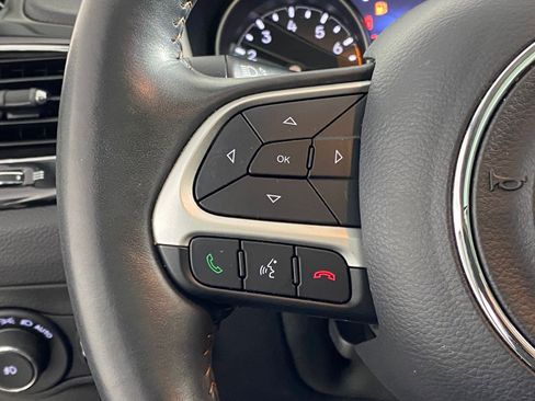 Used 2018 Jeep Compass Limited w/ Navigation Group image 16