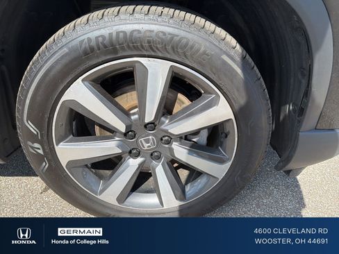 Used 2023 Honda Pilot Touring image 4