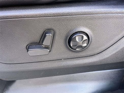 Used 2019 RAM 1500 Big Horn image 15