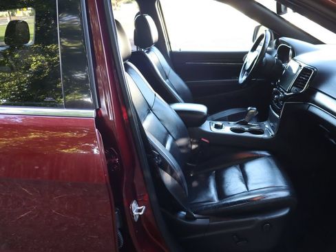 Used 2021 Jeep Grand Cherokee Limited AWD/4WD image 22