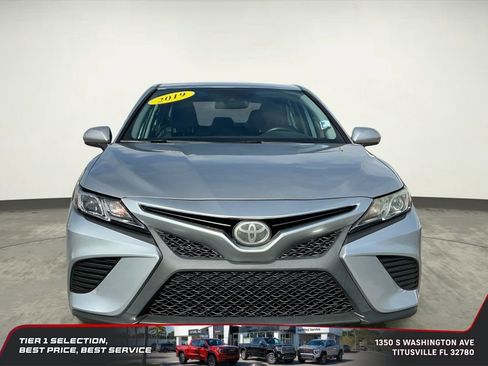 Used 2019 Toyota Camry SE FWD image 10