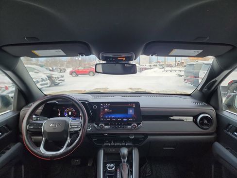 Used 2023 Chevrolet Colorado Z71 w/ Z71 Convenience Package 2 image 24