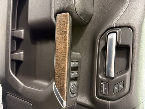 Used 2020 GMC Sierra 1500 Denali w/ Denali Ultimate Package AWD/4WD image 11