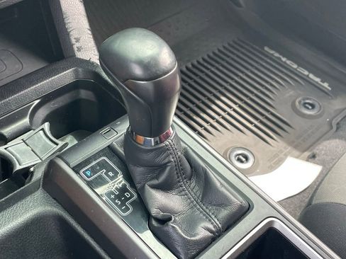 Used 2021 Toyota Tacoma TRD Sport w/ Technology Package image 8