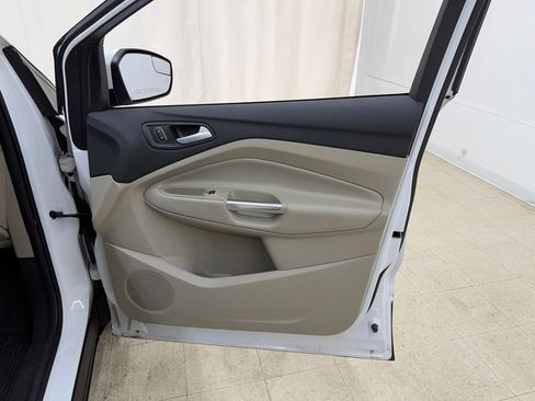 Used 2018 Ford Escape SEL FWD image 9