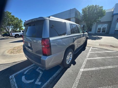 Used 2019 Chevrolet Tahoe LT w/ Luxury Package AWD/4WD image 4