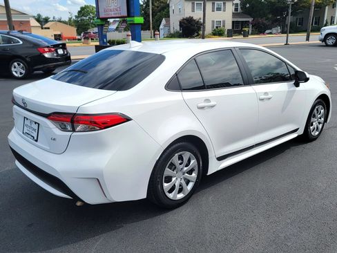 Used 2022 Toyota Corolla LE FWD image 5