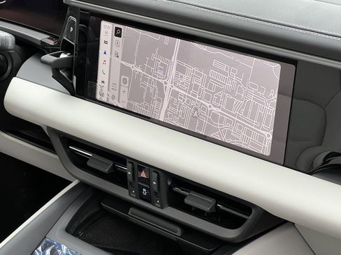 New 2026 Porsche Macan 4 Electric image 30