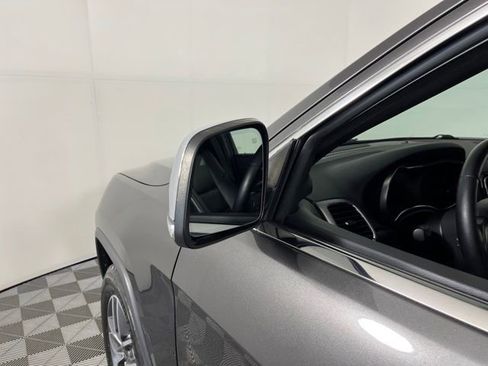 Used 2019 Jeep Grand Cherokee Limited AWD/4WD image 14