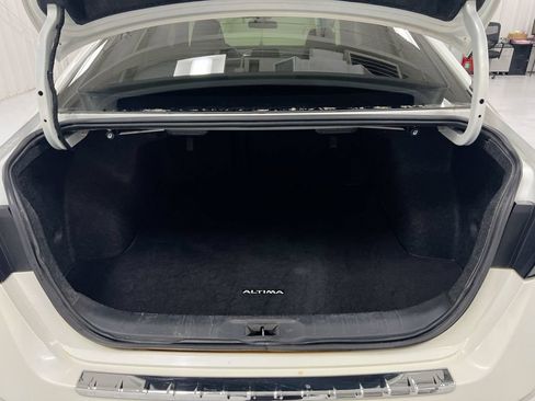 Used 2022 Nissan Altima 2.5 SR w/ Midnight Edition Package FWD image 24