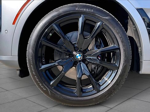 Used 2025 BMW X7 xDrive40i w/ M Sport Package image 11