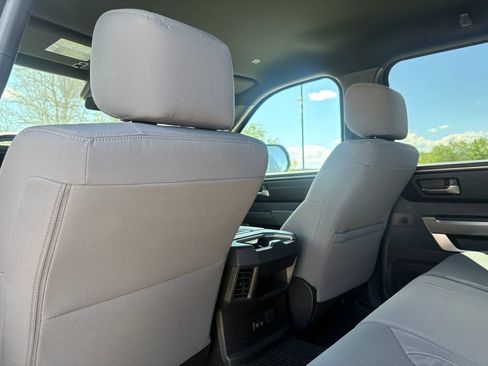 Used 2025 Toyota Tundra SR5 w/ SR5 Convenience Package AWD/4WD image 18