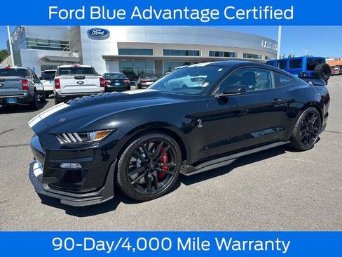 Used 2022 Ford Mustang Shelby GT500 w/ Technology Package RWD image 3