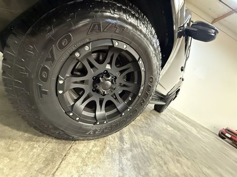 Used 2019 Toyota 4Runner TRD Off-Road AWD/4WD image 16