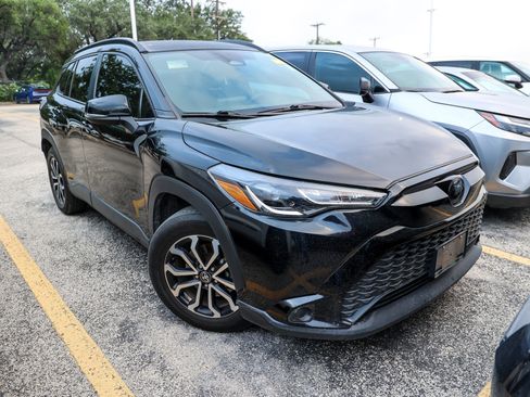 Used 2023 Toyota Corolla Cross AWD Hybrid image 5