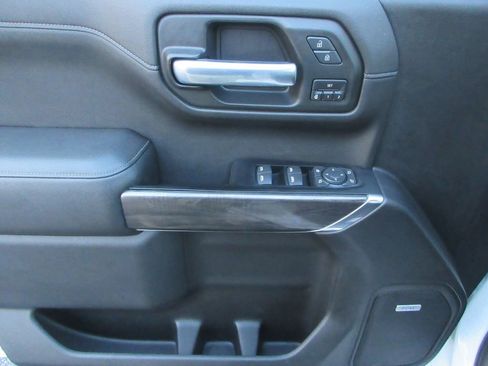 Used 2019 Chevrolet Silverado 1500 LTZ image 23