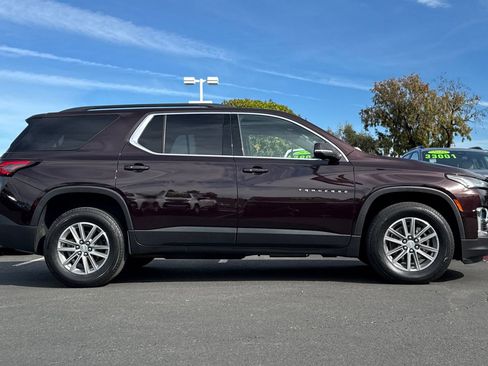 Used 2023 Chevrolet Traverse LT image 4