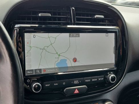 Used 2022 Kia Soul Turbo FWD image 23