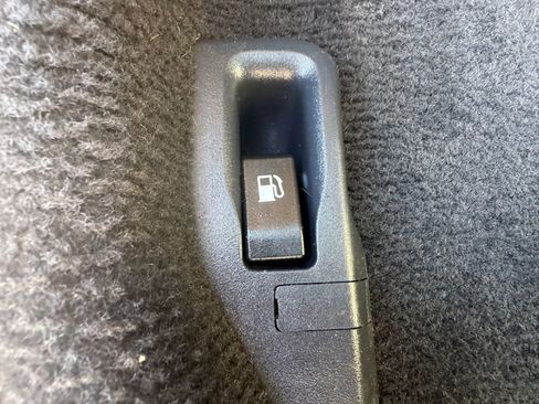 Used 2016 Subaru Outback 2.5i Limited AWD/4WD image 14