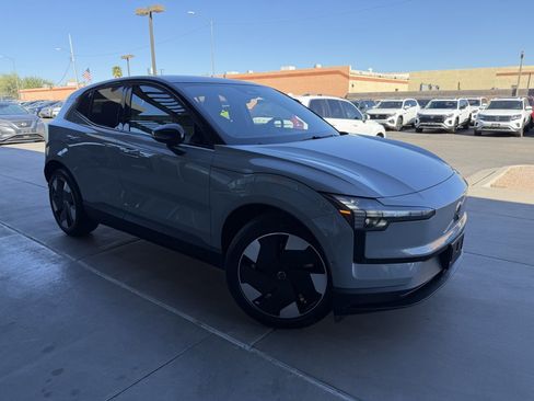 Used 2025 Volvo EX30 Ultra image 6