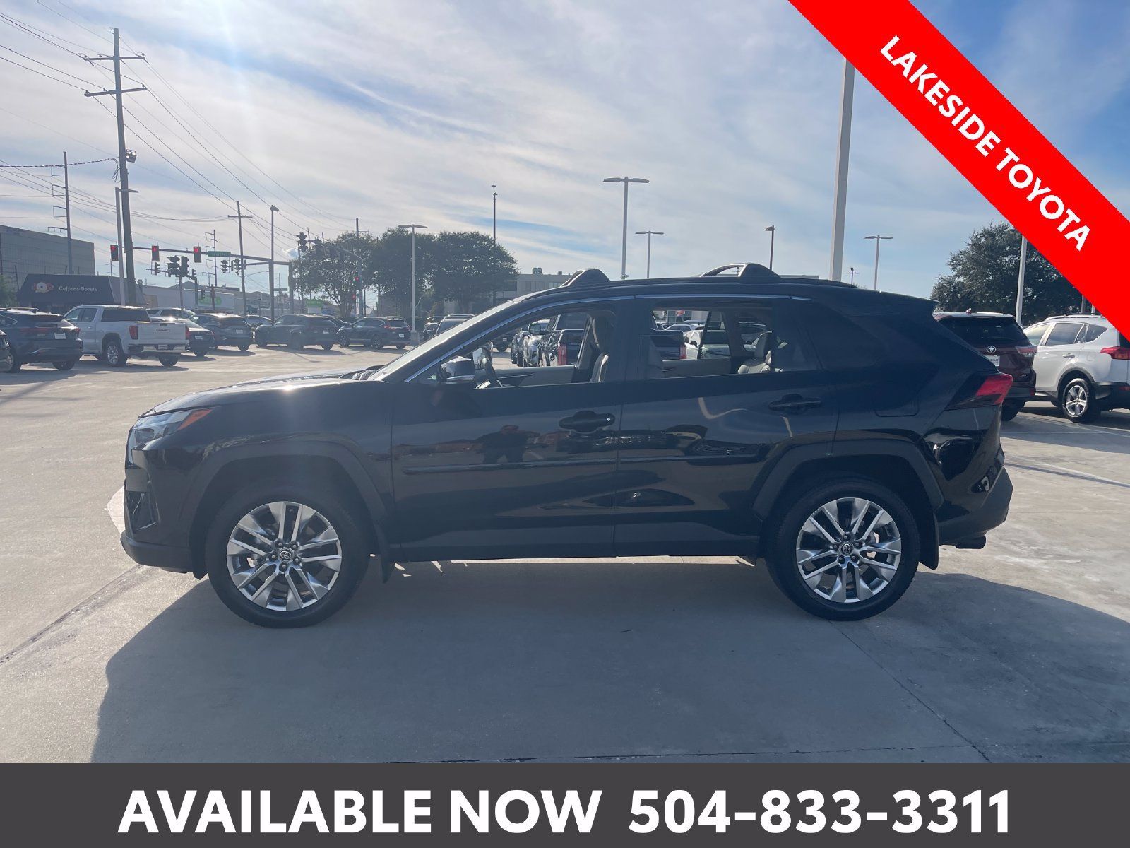 Used 2025 Toyota RAV4 XLE Premium FWD image 2