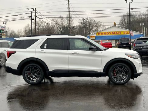 New 2026 Ford Explorer ST w/ Sun And Sound Package image 7