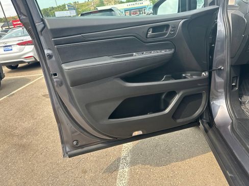 Used 2025 Honda Odyssey EX-L image 14