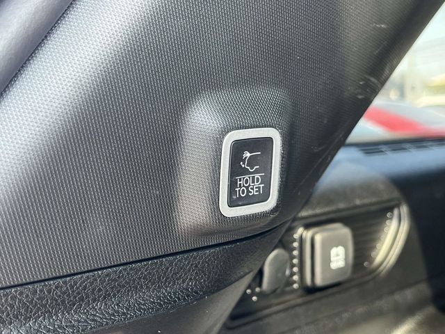 Used 2023 Jeep Grand Cherokee Altitude AWD/4WD image 22
