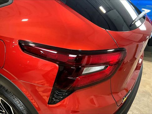 Used 2024 Chevrolet Trax RS w/ Driver Confidence Package image 32