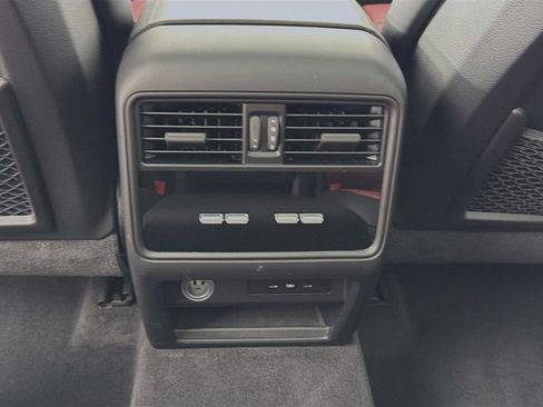 Certified 2024 Porsche Cayenne AWD/4WD image 26
