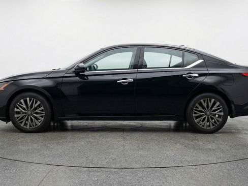 Used 2025 Nissan Altima 2.5 SV image 5