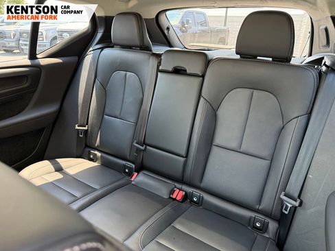 Used 2025 Volvo XC40 B5 Plus AWD/4WD image 31