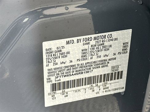 New 2025 Ford Maverick Lariat w/ Black Appearance Package image 32