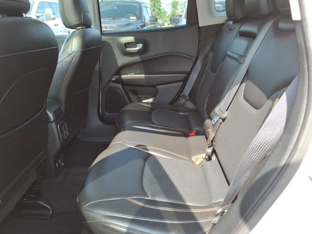 Used 2018 Jeep Compass Limited w/ Navigation Group AWD/4WD image 15
