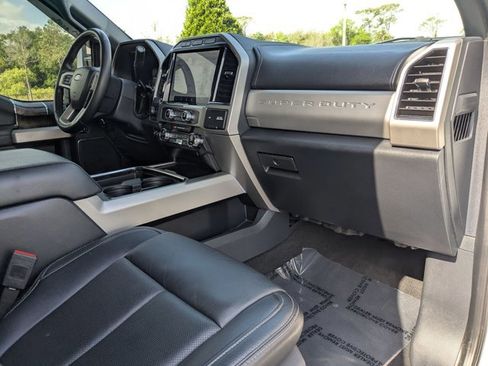 Used 2022 Ford F250 Lariat w/ Lariat Ultimate Package AWD/4WD image 19