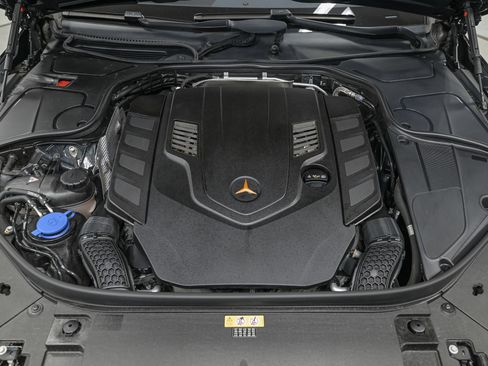 Used 2018 Mercedes-Benz S 560 Cabriolet image 12