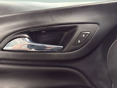 Used 2021 Chevrolet Equinox LT image 15