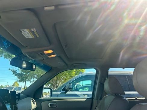 Used 2011 Honda Pilot Touring image 9