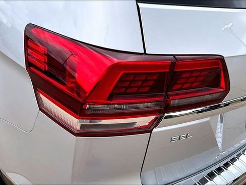Used 2019 Volkswagen Atlas SEL FWD image 33