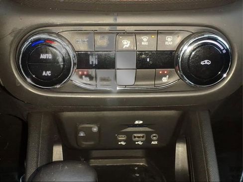 Used 2021 Chevrolet TrailBlazer RS w/ Sun and Liftgate Package image 21