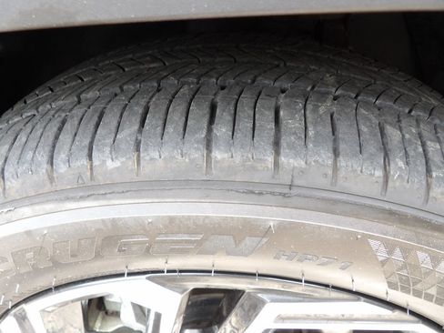 Certified 2025 Hyundai Tucson Limited FWD image 26